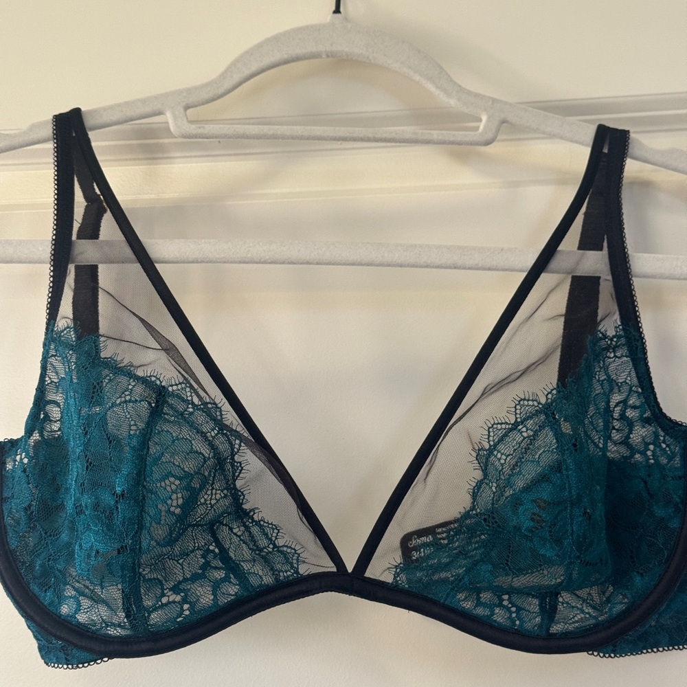 Breathtaking Unlined Plunge Bra
